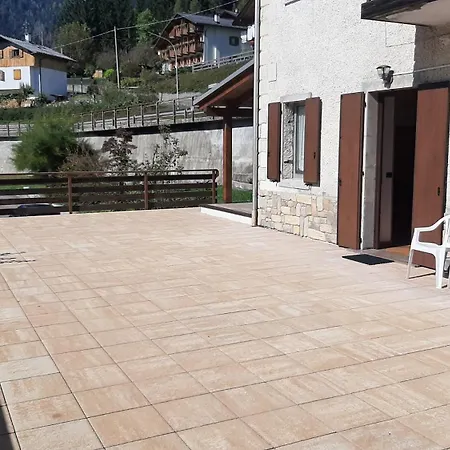 Campo Base Cadore Con Parcheggio Auto E Garage Moto * Valle di Cadore