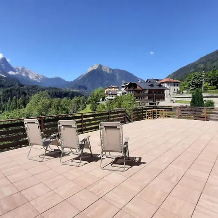 Campo Base Cadore Con Parcheggio Auto E Garage Moto *